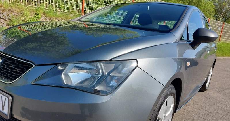 Seat Ibiza cena 25000 przebieg: 265000, rok produkcji 2017 z Sosnowiec małe 211